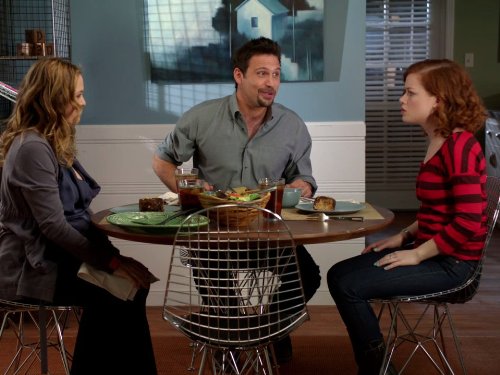 Still of Jeremy Sisto, Allie Grant and Jane Levy in Suburgatory (2011)