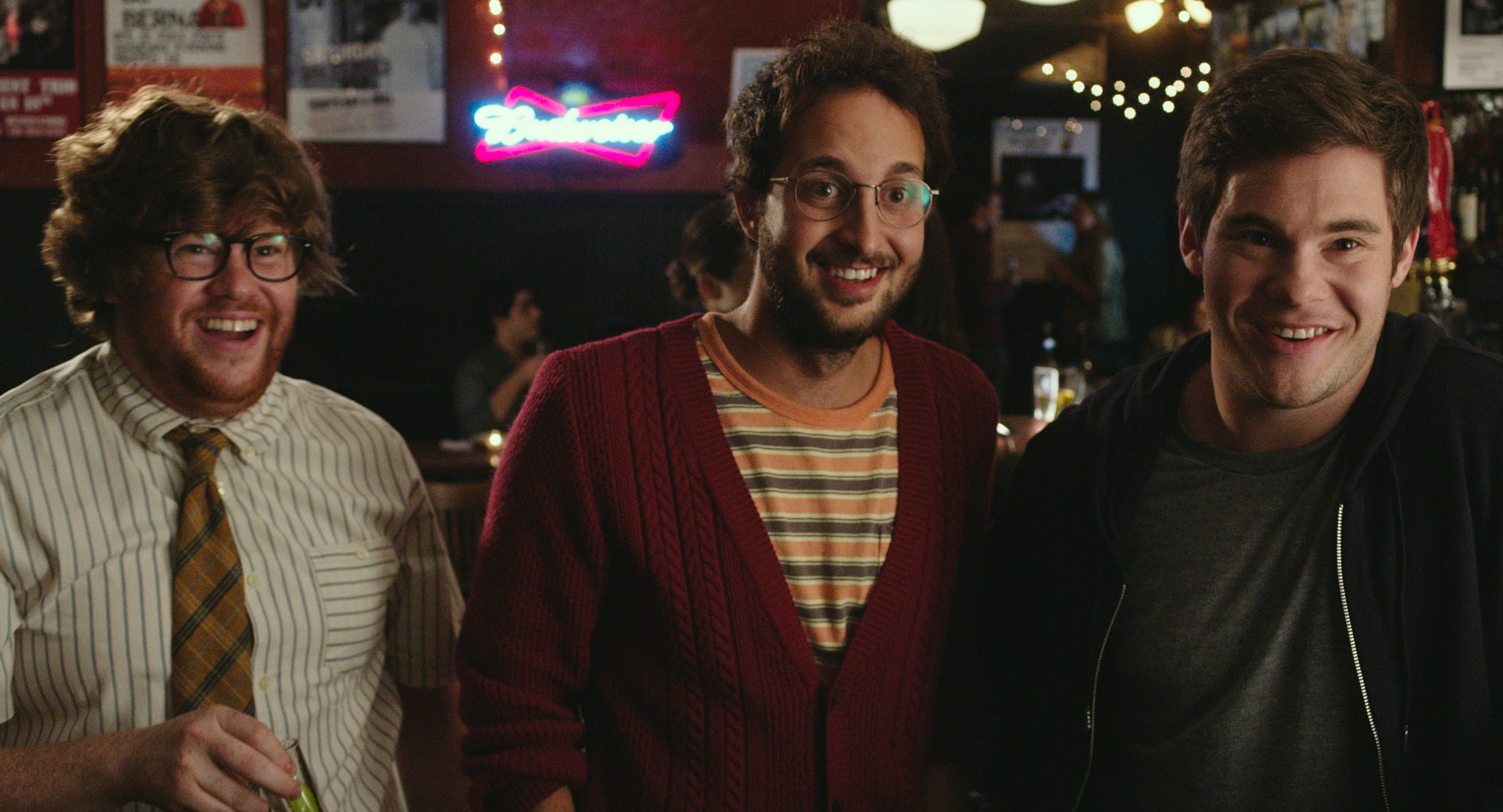 Still of Peter Vack, Adam DeVine and Zack Pearlman in Naujokas (2015)