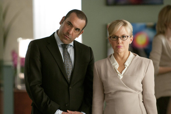 Still of Rachael Harris and Rick Hoffman in Suits (2011)