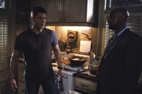Still of Jensen Ackles and Charles Malik Whitfield in Supernatural (2005)