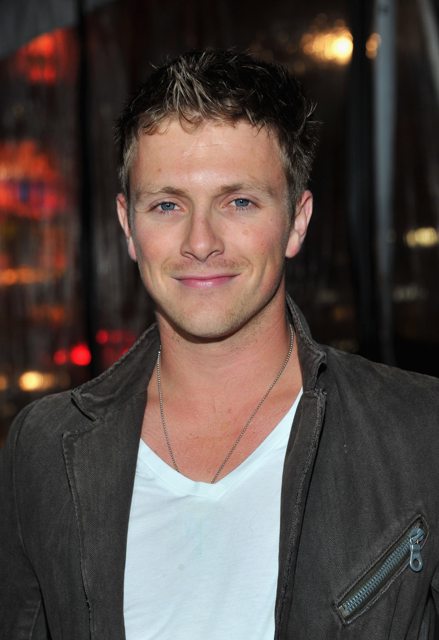 Charlie Bewley at event of Ant ribos (2012)