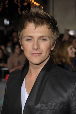 Charlie Bewley at event of Jaunatis (2009)