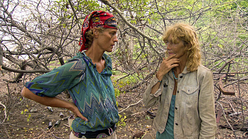 Still of Jane Bright and Holly Hoffman in Survivor (2000)