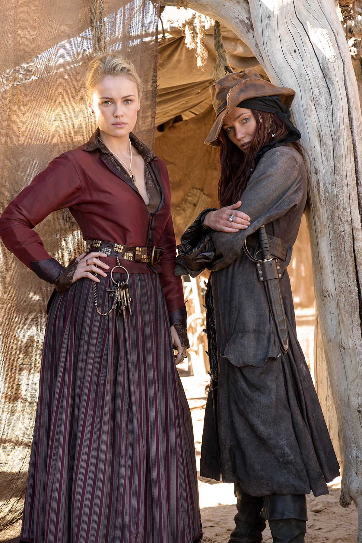 Still of Clara Paget and Hannah New in Black Sails (2014)