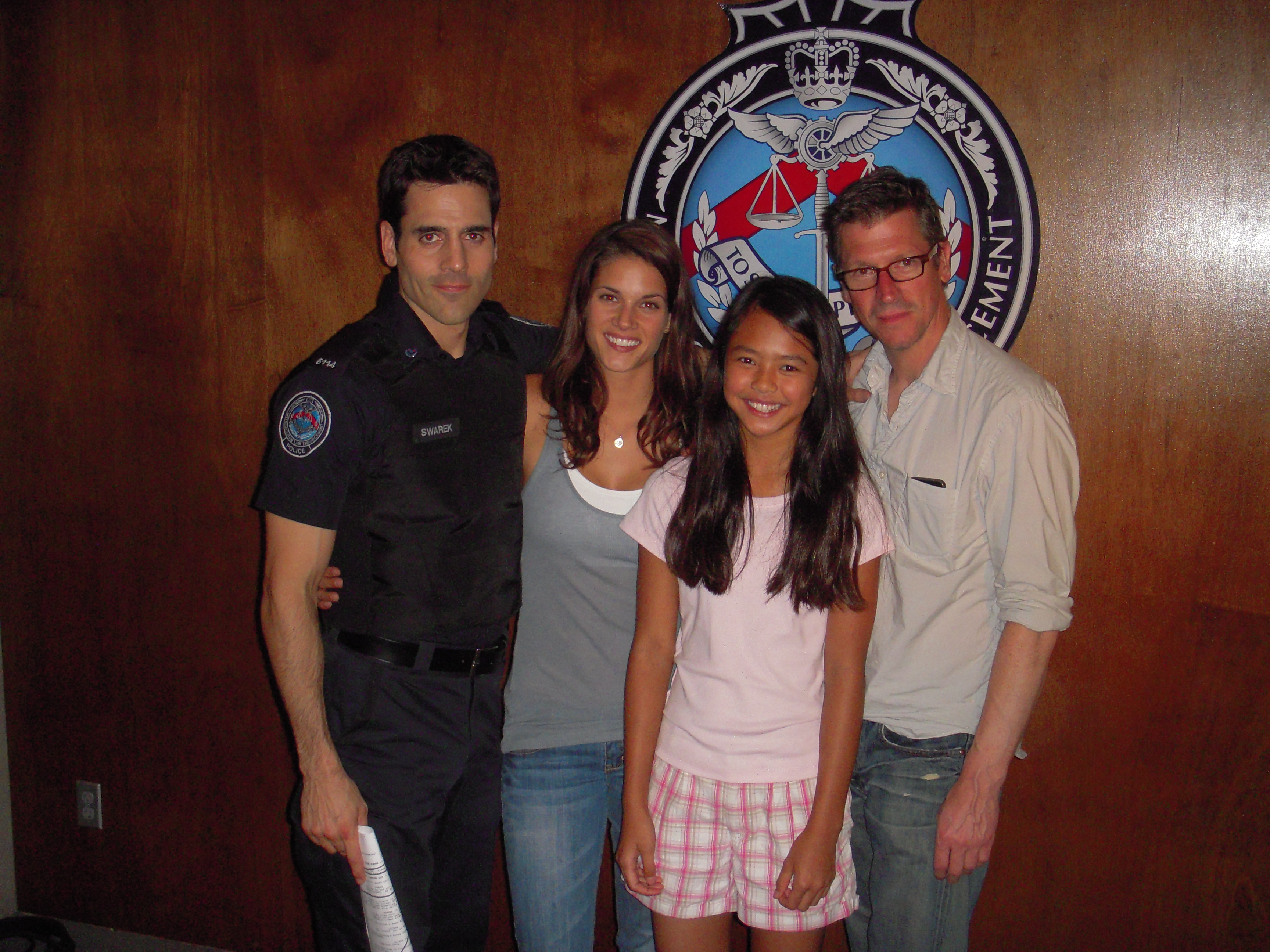 Ben Bass, Missy Peregrym, Chelsea Clark and Director David Wellington after shooting Rookie Blue S1E7 (Hot and Bothered)