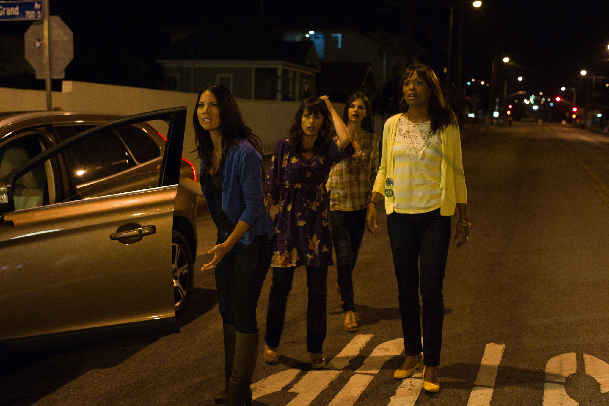 Still of Aisha Tyler, Constance Zimmer, Olivia Munn and Lindsey Kraft in The Babymakers (2012)