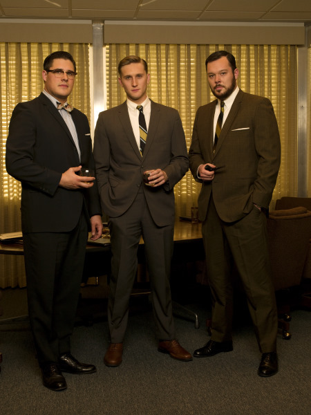 Still of Michael Gladis, Rich Sommer and Aaron Staton in MAD MEN. Reklamos vilkai (2007)