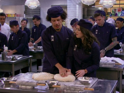 Still of Kat Dennings and Eric André in 2 Broke Girls (2011)