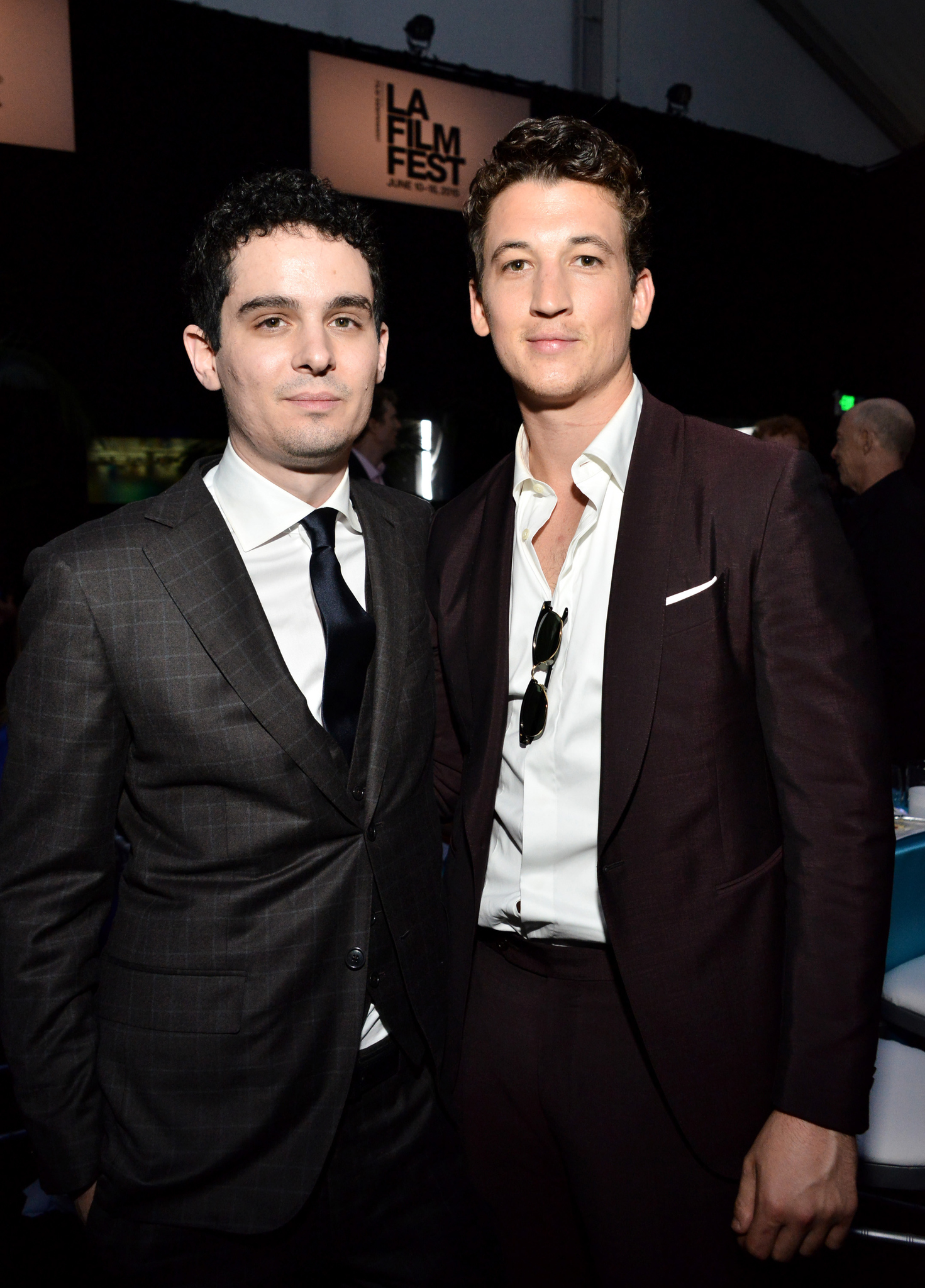 Miles Teller and Damien Chazelle at event of 30th Annual Film Independent Spirit Awards (2015)
