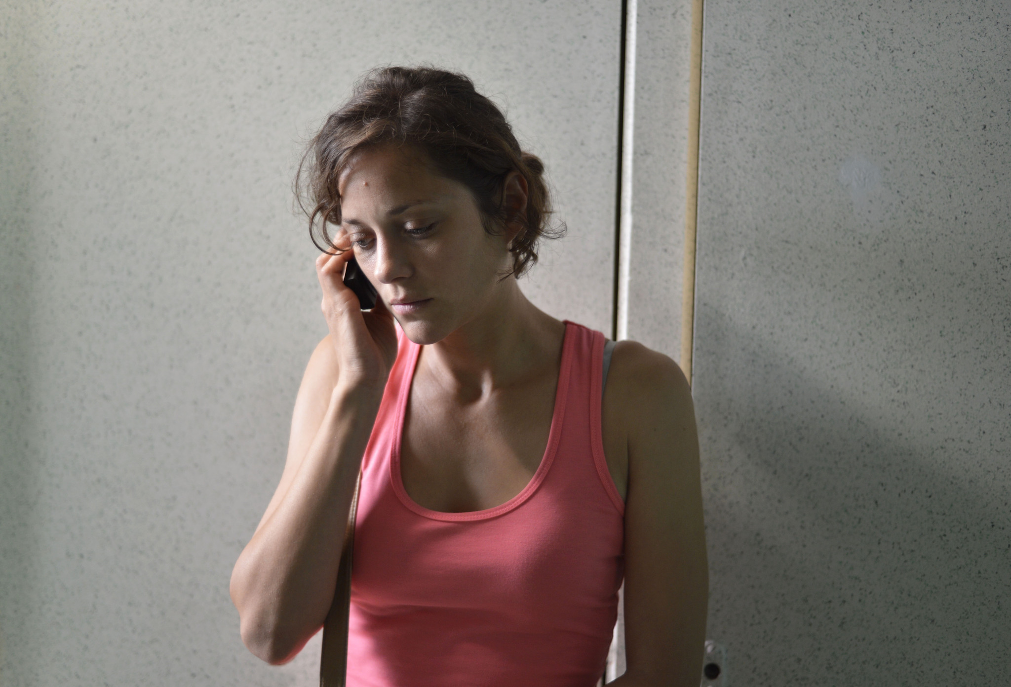 Still of Marion Cotillard in Deux jours, une nuit (2014)