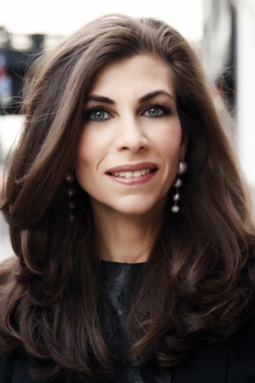 Luciene Salomone is a Fashion Expert with over 15 years of experience as a fashion stylist. Currently a Fashion Host on ShopNBC, Luciene also starred and hosted the 2009 WE TV series 