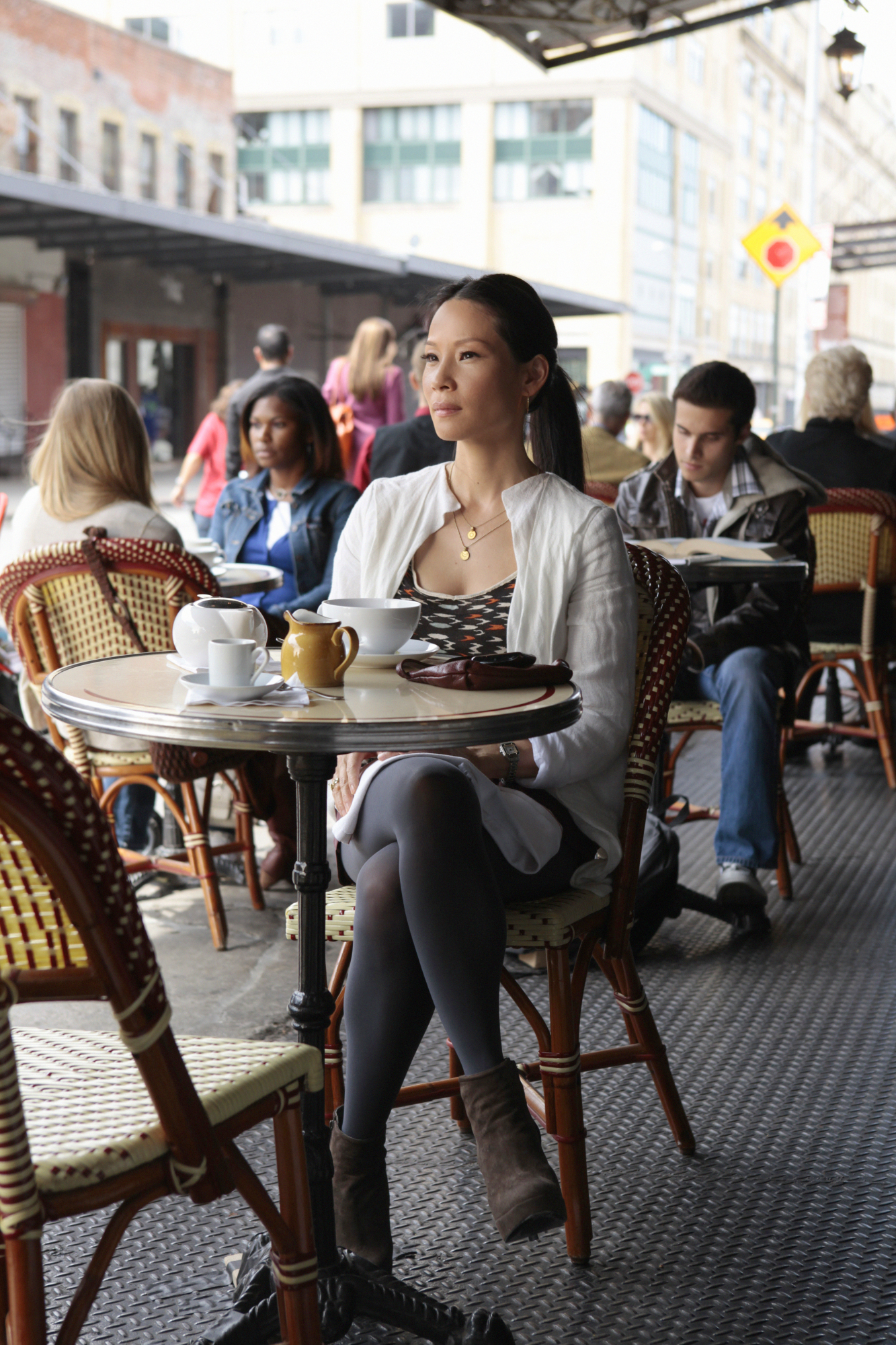 Still of Lucy Liu in Elementaru (2012)