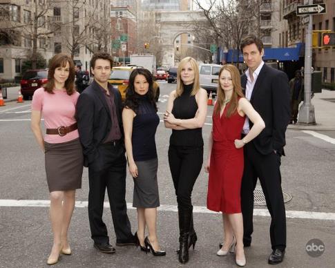 Still of Miranda Otto, Lucy Liu, Peter Hermann, Frances O'Connor, Bonnie Somerville and Julian Ovenden in Cashmere Mafia (2008)