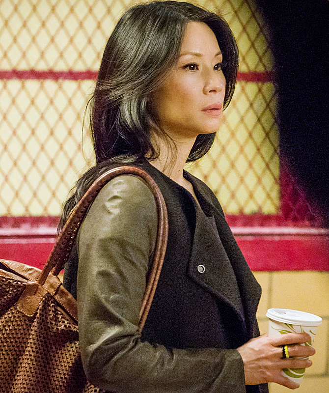 Still of Lucy Liu in Elementaru (2012)