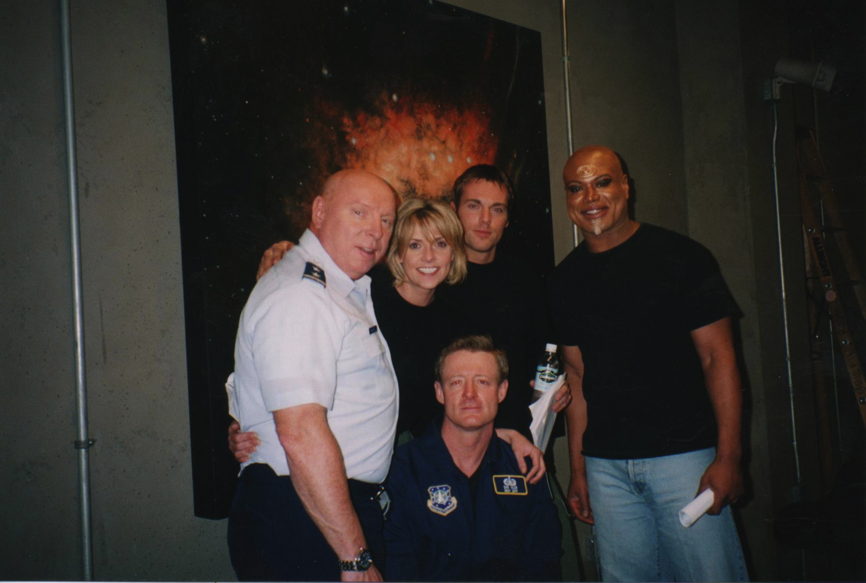 Don S. Davis, Christopher Judge, Michael Shanks, Dan Shea and Amanda Tapping in Stargate SG-1 (1997)