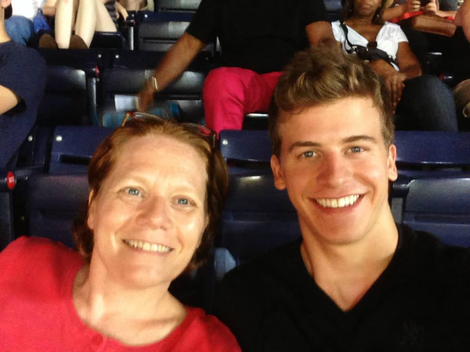 Catching an Atlanta Braves game with Barrett Carnahan after Drop Dead Diva shoot.
