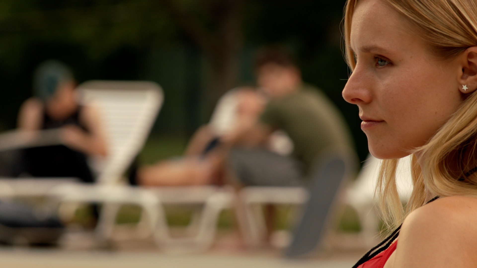 Still of Kristen Bell in The Lifeguard (2013)