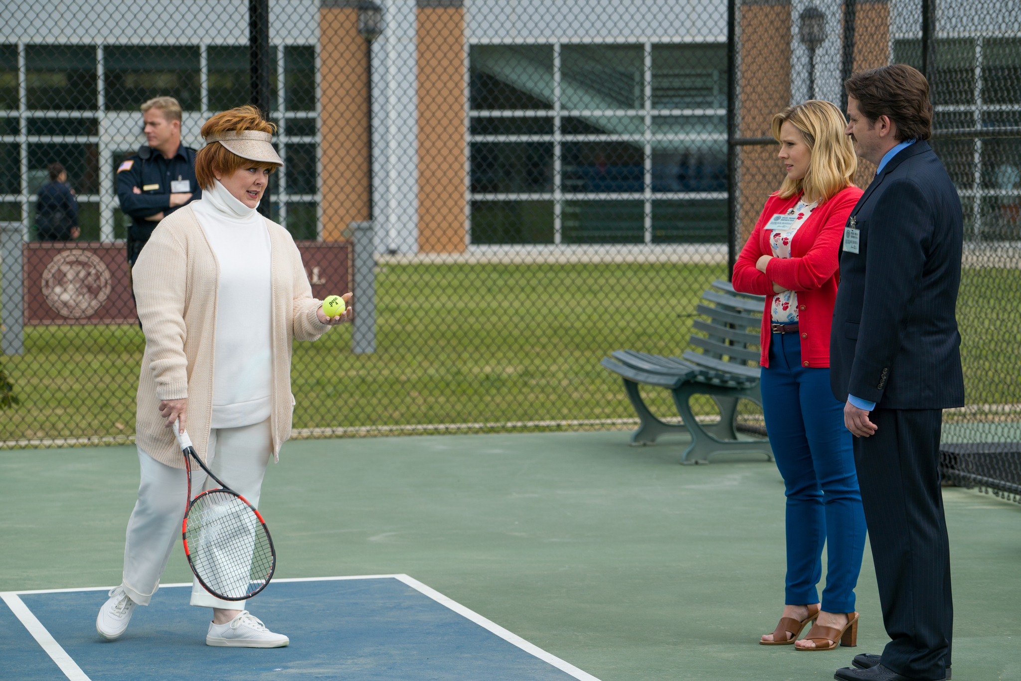 Still of Kristen Bell, Melissa McCarthy and Ben Falcone in The Boss (2016)