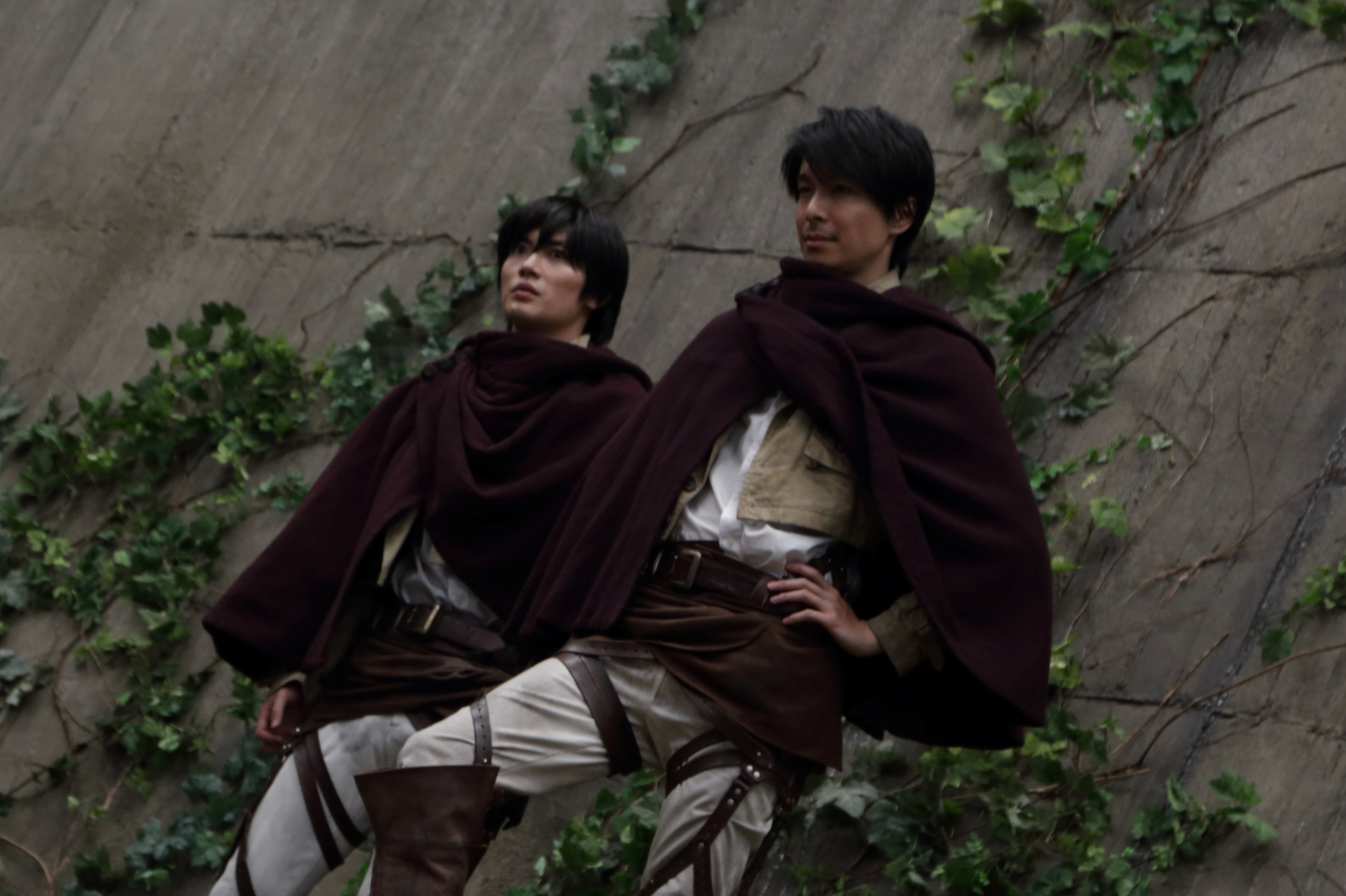 Still of Haruma Miura and Hiroki Hasegawa in Shingeki no kyojin endo obu za wârudo (2015)