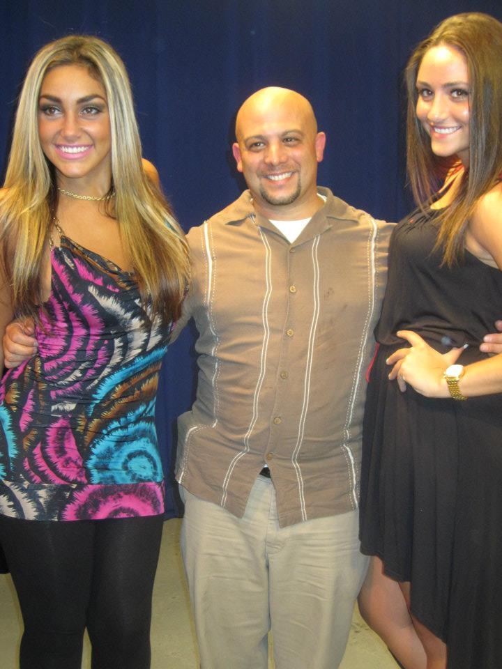 Models Nikki Giovanni & Kristina Lime with Steve.