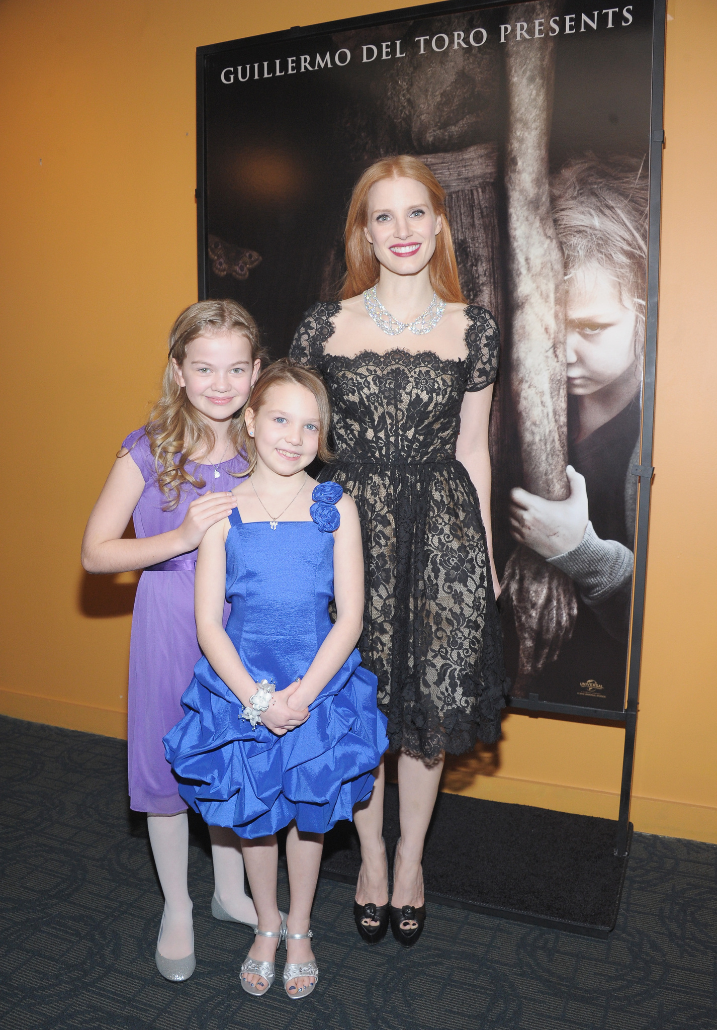 Jessica Chastain, Megan Charpentier and Isabelle Nélisse at event of Mama (2013)