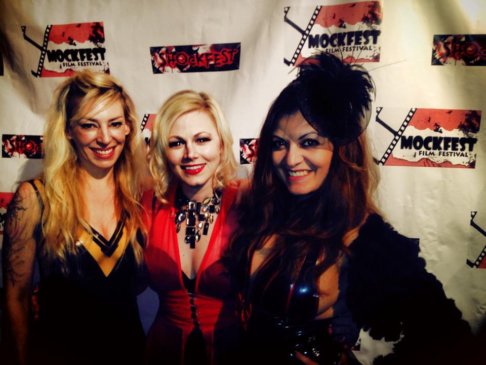 With actresses Jenimay Walker (Ceramic Tango, Serpent's Lullaby) and actress/director Jessica Cameron (Truth or Dare). On the red carpet at the Shockfest Film Festival. Raleigh Studios, in Hollywood, CA (USA).