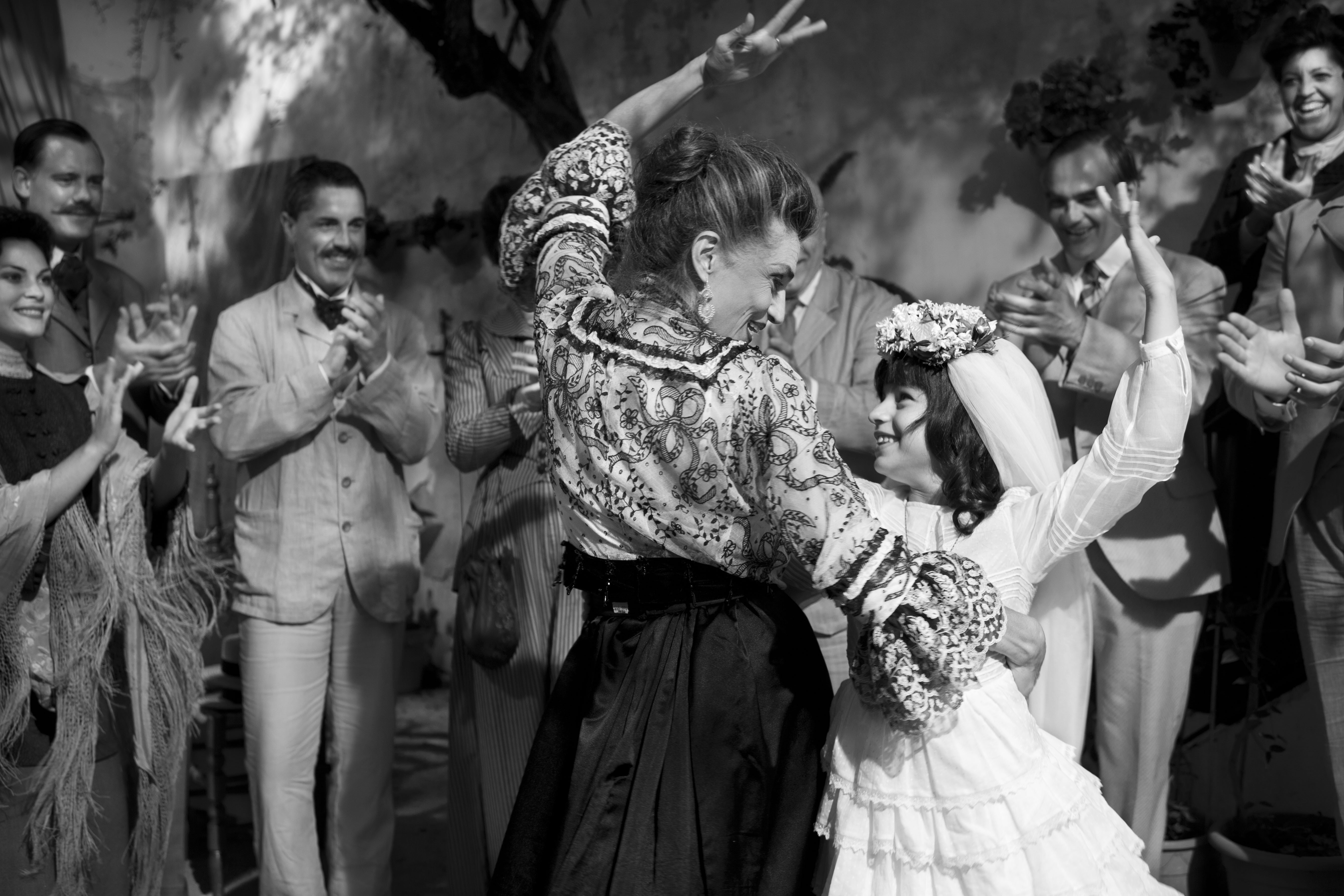 Ángela Molina and Sofía Oria in Blancanieves (2012)