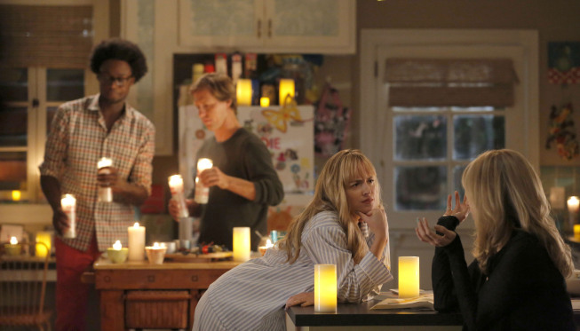 Still of Nat Faxon, Dakota Johnson, Lucy Punch and Echo Kellum in Ben and Kate (2012)