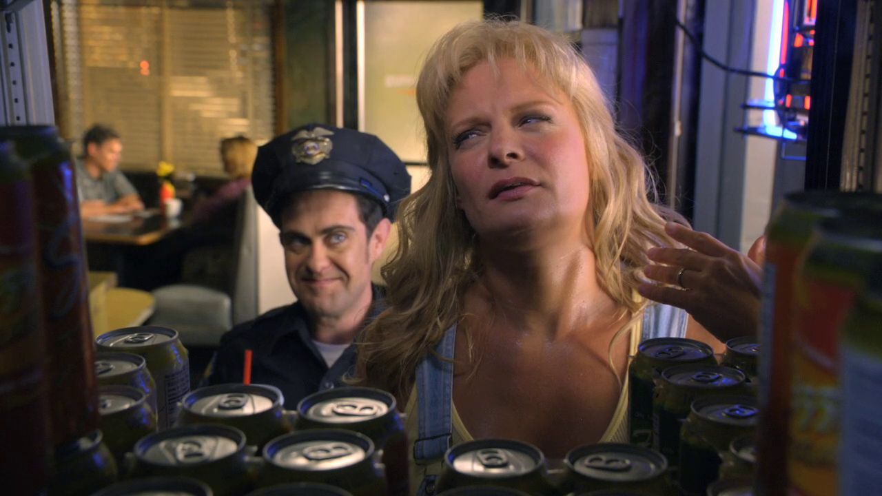 Whit Hertford, Martha Plimpton - RAISING HOPE, Episode 2.3 