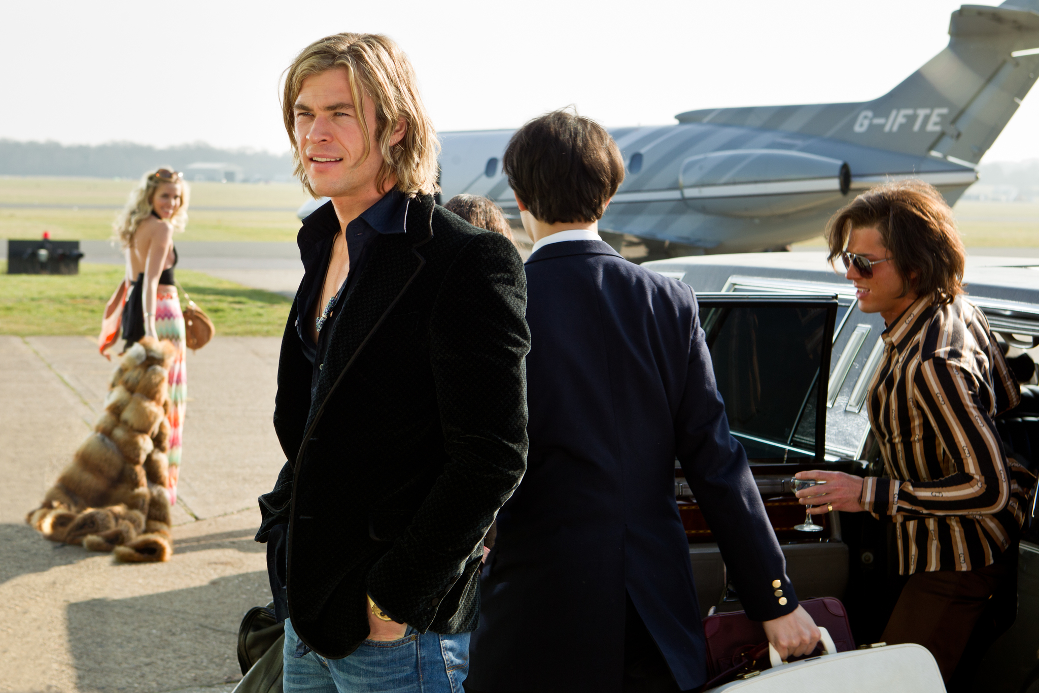 Still of Chris Hemsworth and Olivia Wilde in Lenktynes (2013)