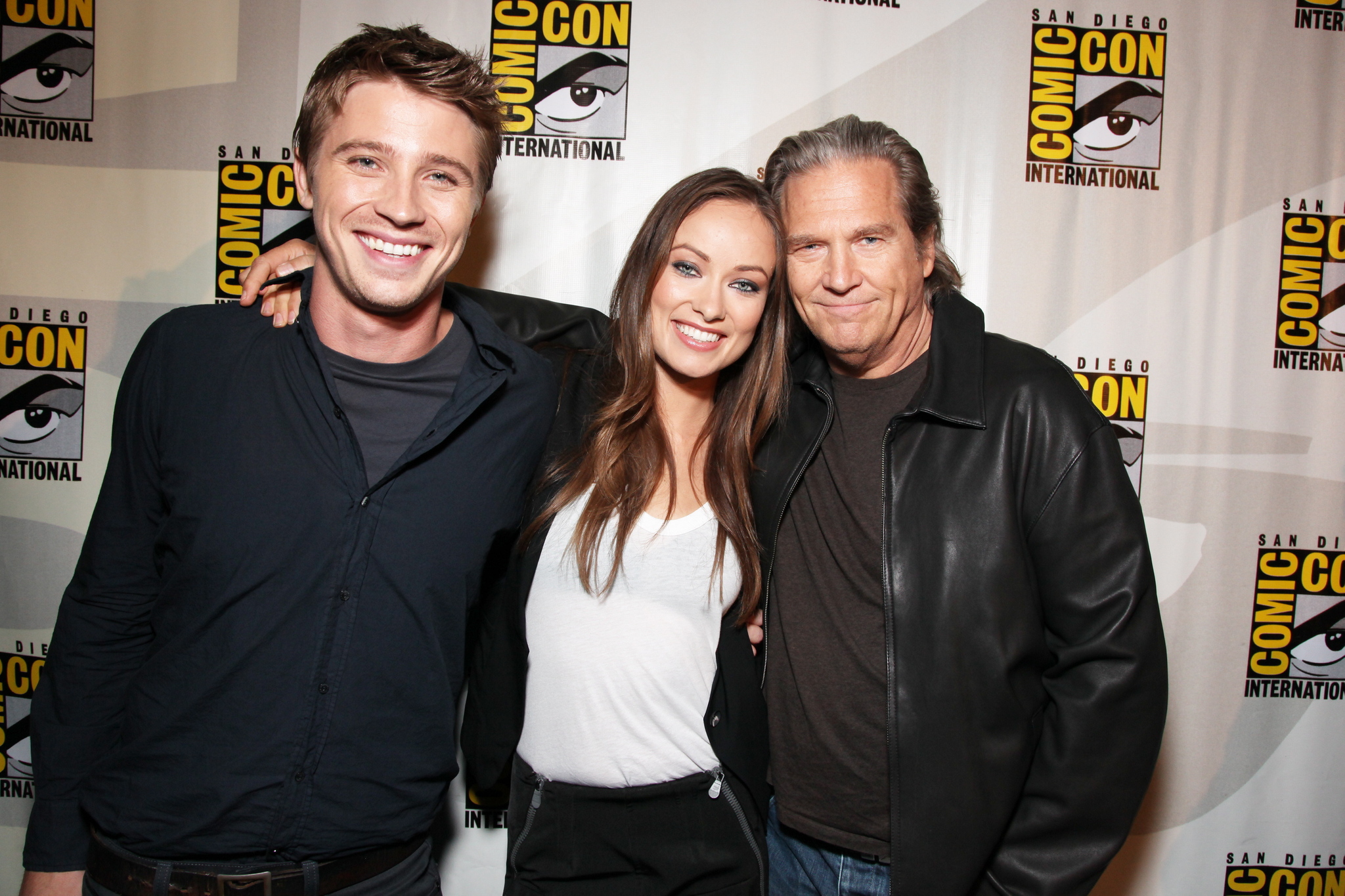 Jeff Bridges, Olivia Wilde and Garrett Hedlund at event of Tronas: Palikimas (2010)