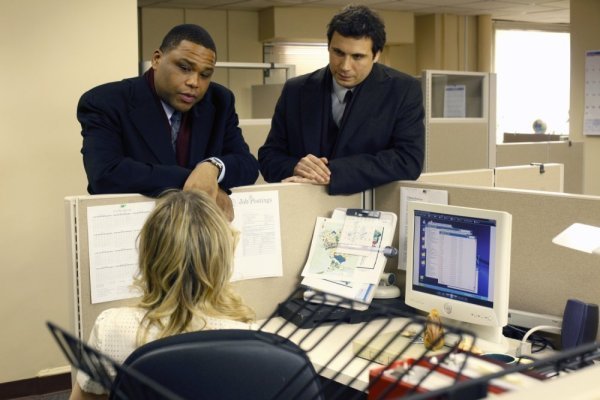 Still of Jeremy Sisto and Anthony Anderson in Istatymas ir tvarka (1990)