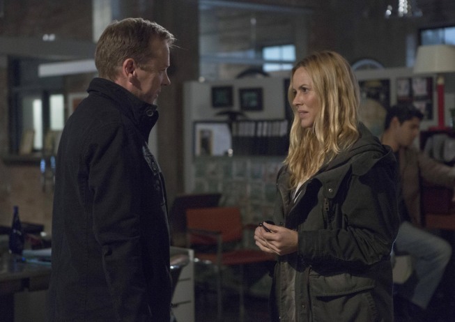 Still of Kiefer Sutherland and Maria Bello in Touch (2012)
