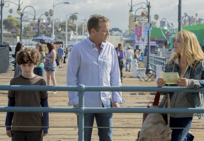 Still of Kiefer Sutherland, Maria Bello and David Mazouz in Touch (2012)