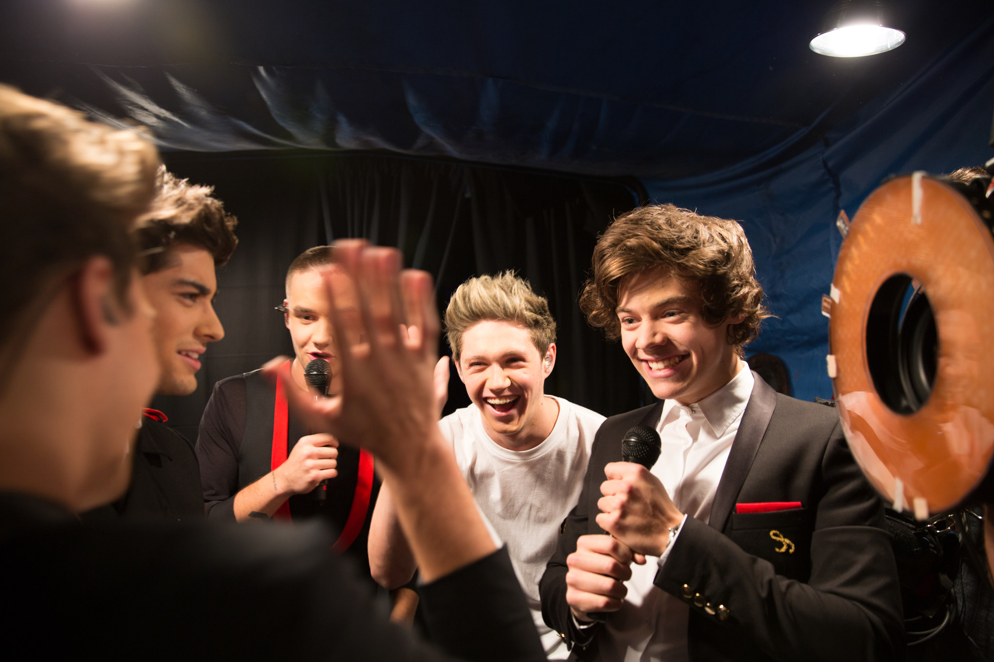 Still of Liam Payne, Zayn Malik, Niall Horan and Louis Tomlinson in One Direction: Tai mes (2013)