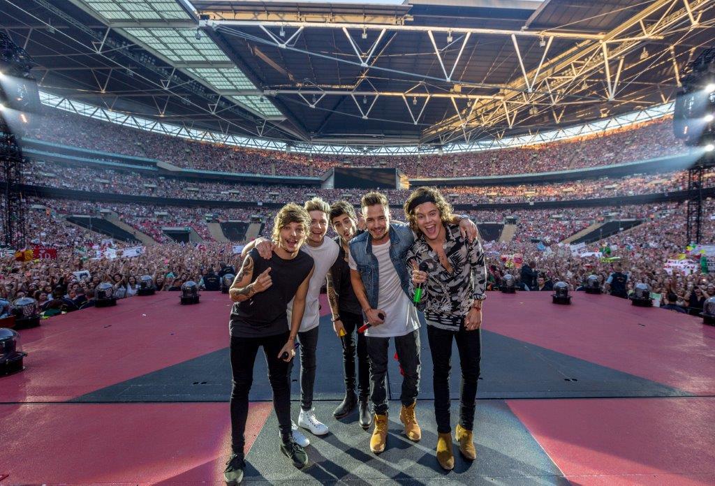 Still of Liam Payne, Harry Styles, Zayn Malik, Niall Horan and Louis Tomlinson in One Direction: Where We Are - The Concert Film (2014)