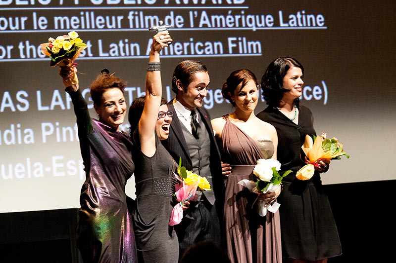 Alec Whaite, Carme Elias, Claudia Pinto, Malena Gonzalez and Claudia Lepage winning Best Latin American Film of the year for The Longest Distance at The 37th Annual Montreal World Film Festival
