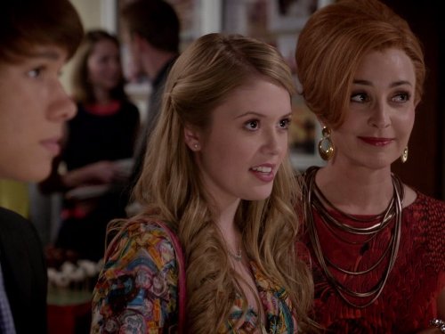 Still of Annie Potts and Lauran Irion in Dievobaimingos kales (2012)