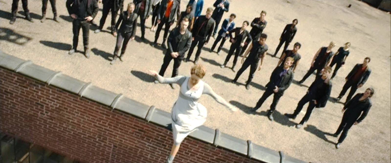Jump Tris jump. Divergent.