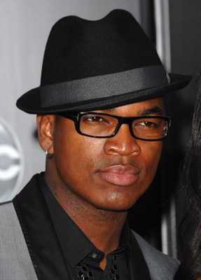 Ne-Yo at event of 2009 American Music Awards (2009)