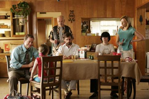 Still of Alan Arkin, Toni Collette, Greg Kinnear, Steve Carell, Paul Dano and Abigail Breslin in Little Miss Sunshine (2006)