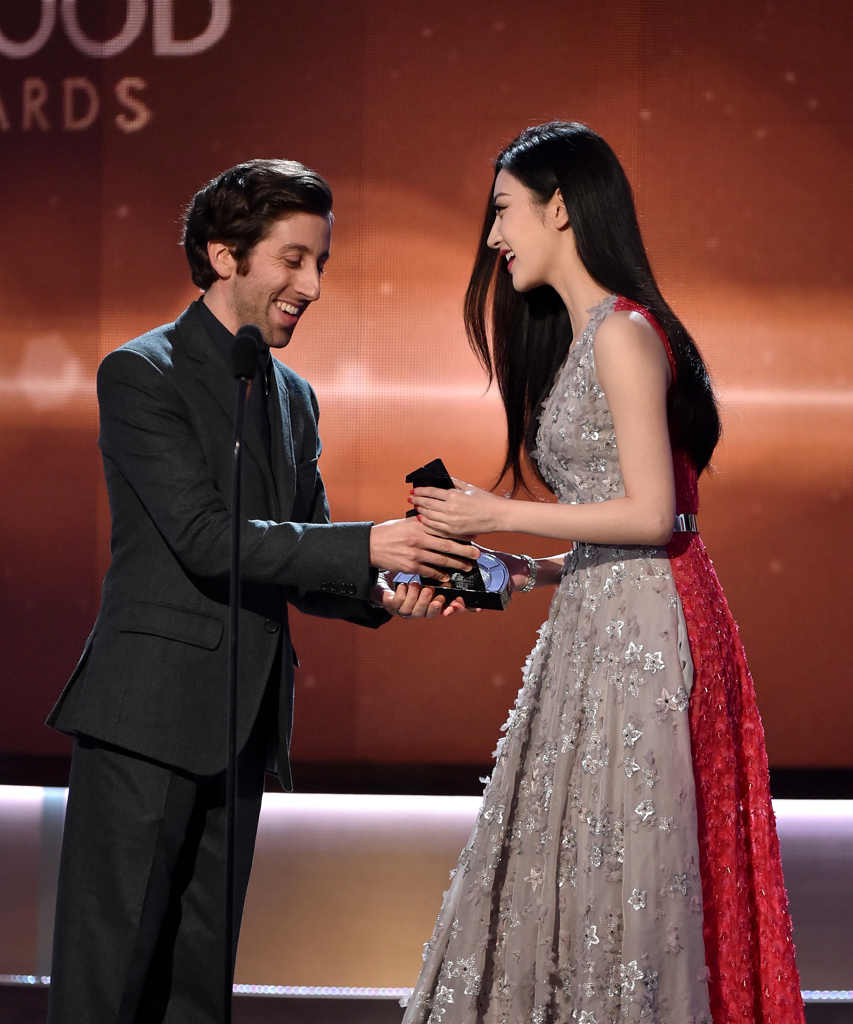 Simon Helberg and Tian Jing at event of Hollywood Film Awards (2014)