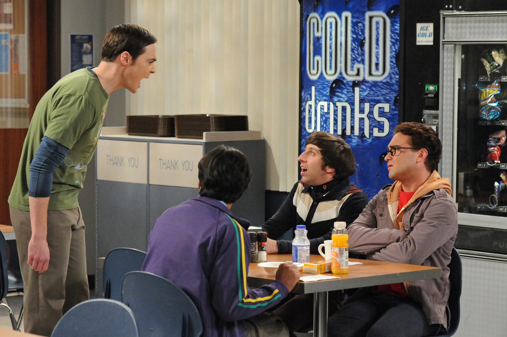 Still of Johnny Galecki, Simon Helberg, Jim Parsons and Kunal Nayyar in Didziojo sprogimo teorija (2007)