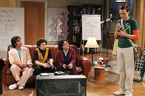 Still of Johnny Galecki, Simon Helberg, Jim Parsons and Kunal Nayyar in Didziojo sprogimo teorija (2007)