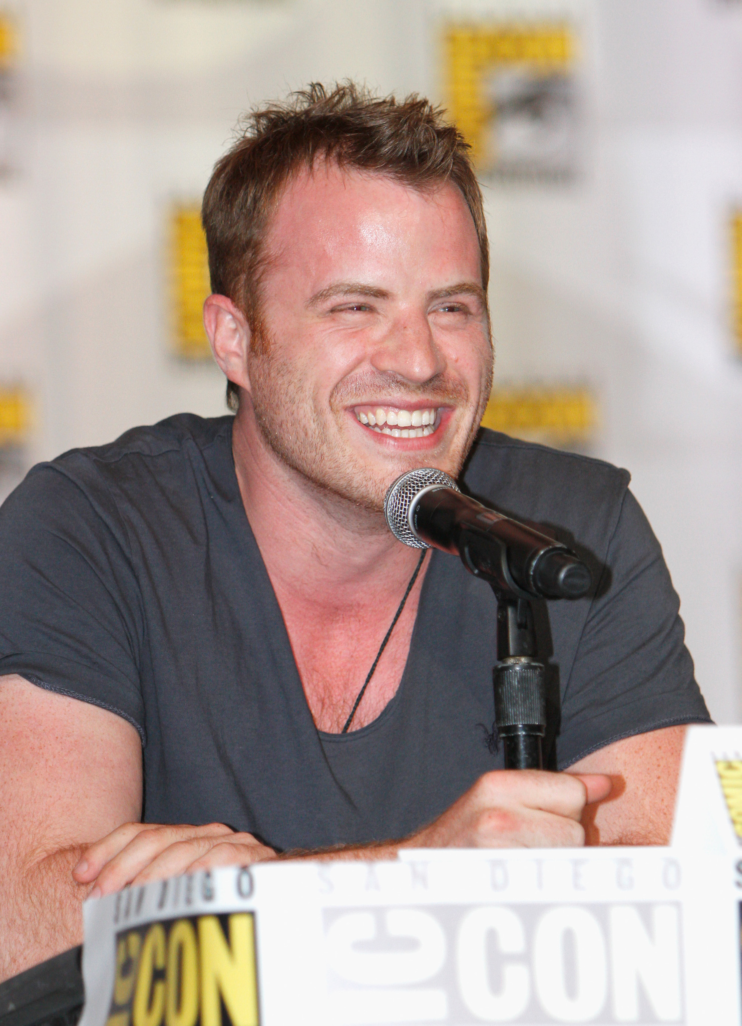 Robert Kazinsky at event of Tikras kraujas (2008)