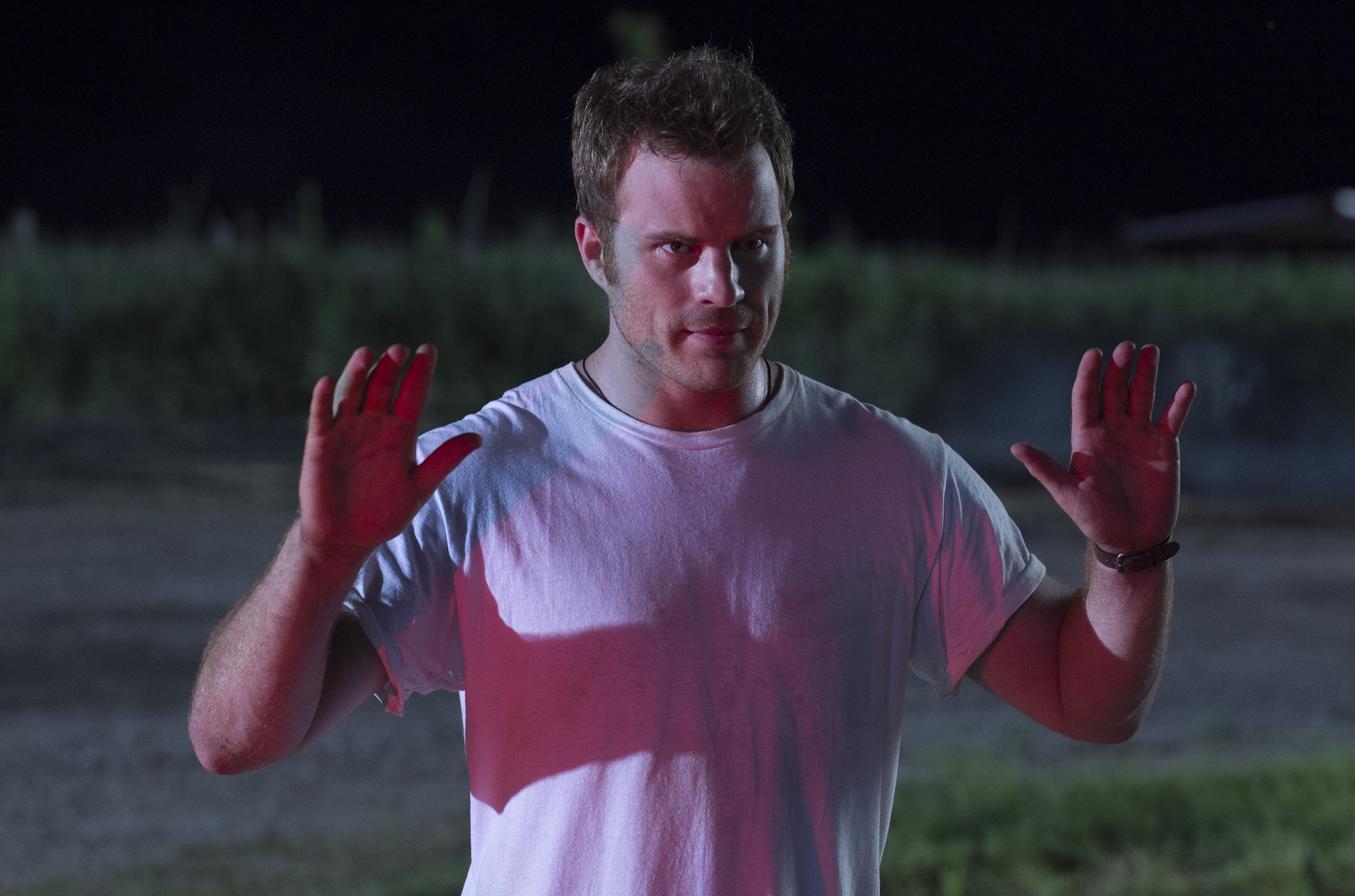 Still of Robert Kazinsky in Karstos gaudynes (2015)