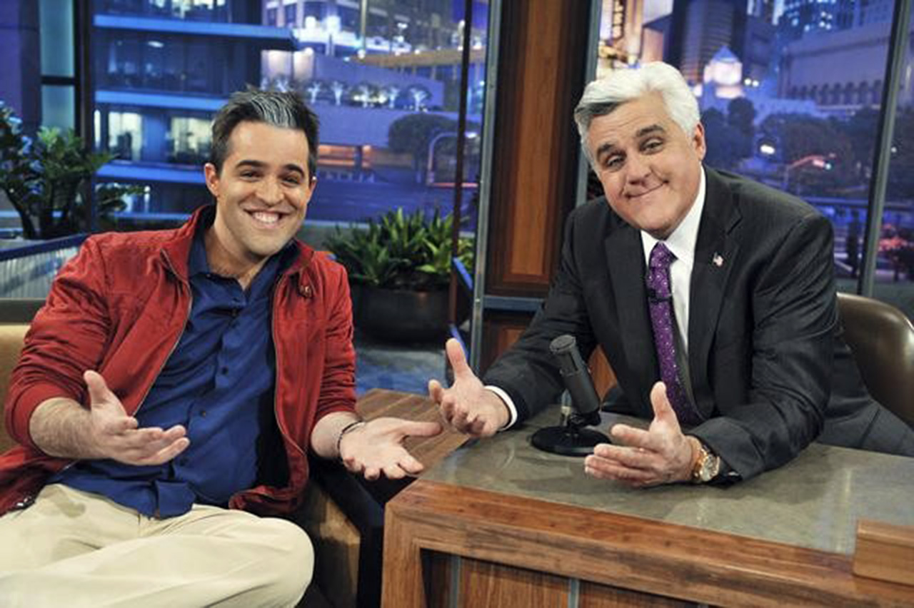 Geoffrey Plitt and Jay Leno on set at the series finale of HANNAH MONTANA.