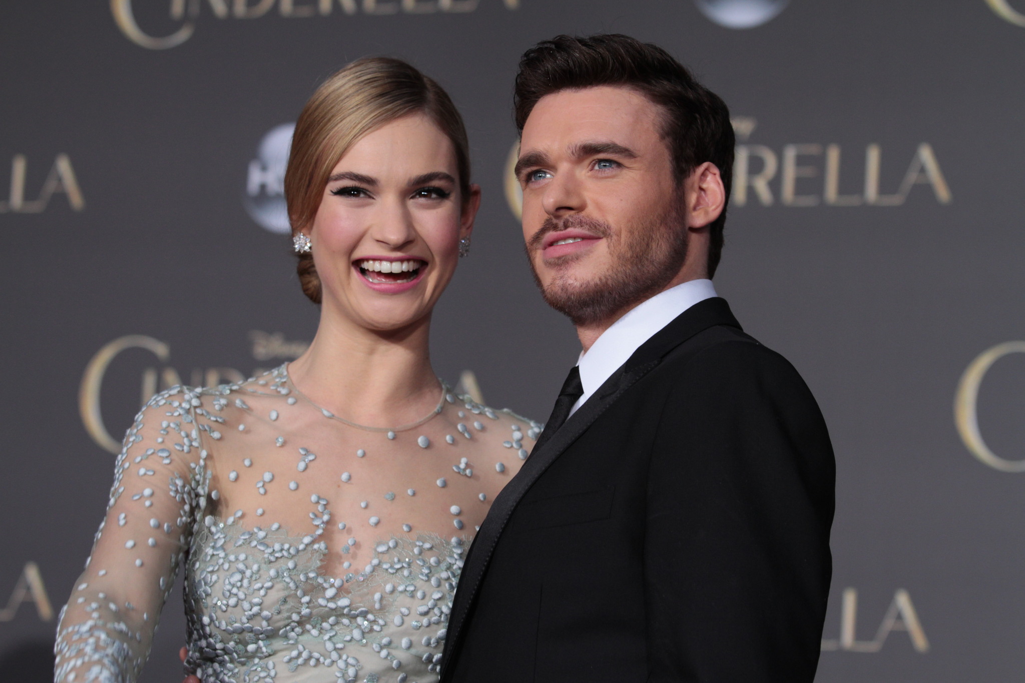 Richard Madden and Lily James at event of Pelene (2015)
