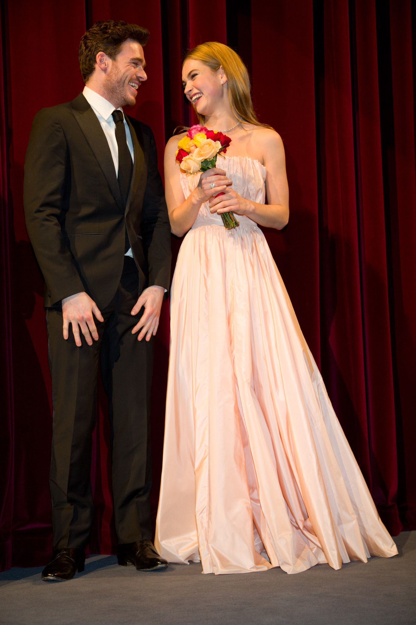 Richard Madden and Lily James at event of Pelene (2015)