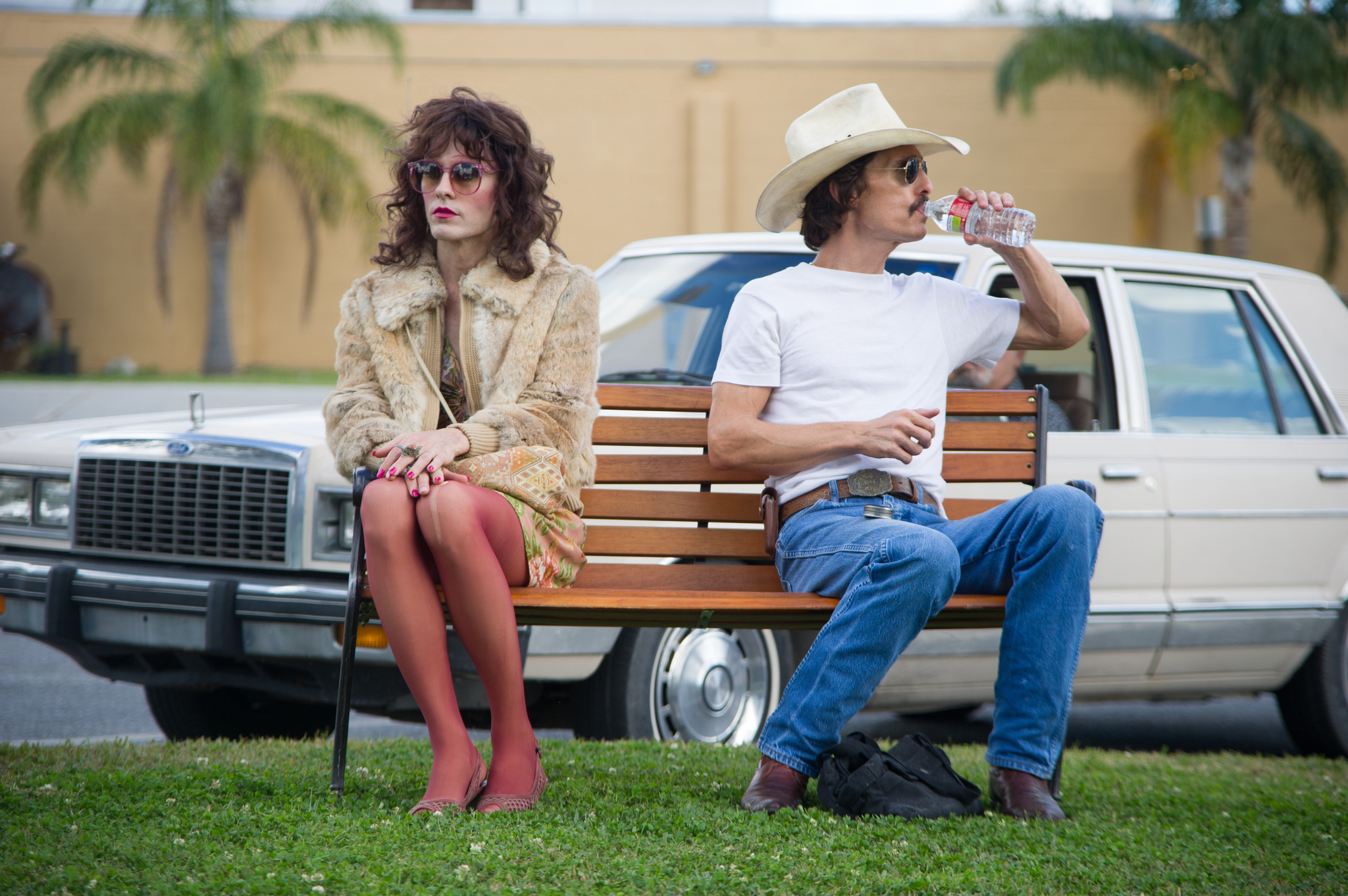 Still of Matthew McConaughey and Jared Leto in Dalaso klubas (2013)